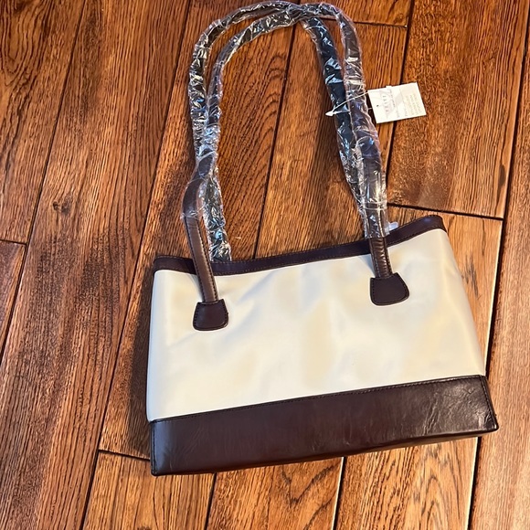 NWT Maxx New York Handbag - Picture 2 of 7